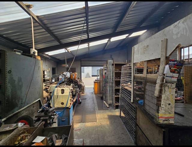 143M² WAREHOUSE TO LET IN BENROSE